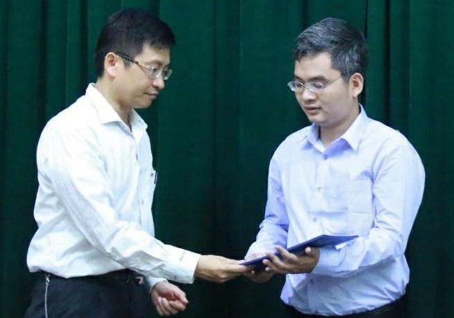 GS Phùng Hồ Hải cùng GS Phạm Hoàng Hiệp (phải) là những nhà khoa học có công bố chất lượng của Viện Toán học. GS Phạm Hoàng Hiệp cũng là nhà khoa học đầu tiên Việt Nam đoạt giải thưởng Ramanujan 2019.