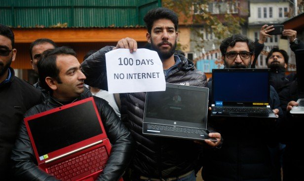 Nhiều người dân Ấn Độ không thể truy cập Internet trong vài tuần.