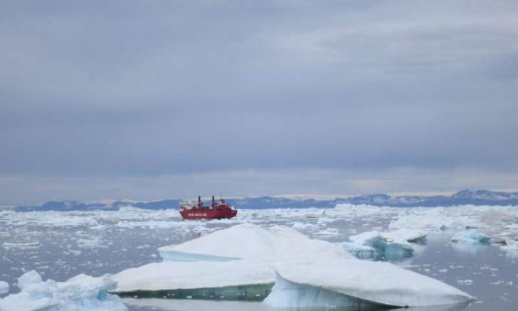 Băng tan ở Bắc Cực - Ảnh: Kevin Krajick/Earth Institute