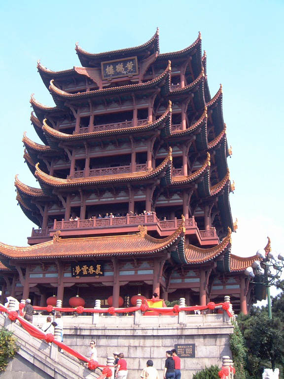 Hoàng Hạc Lâu, địa danh nổi tiếng trong thi ca cổ Trung Quốc. Ảnh: Wikimedia. 