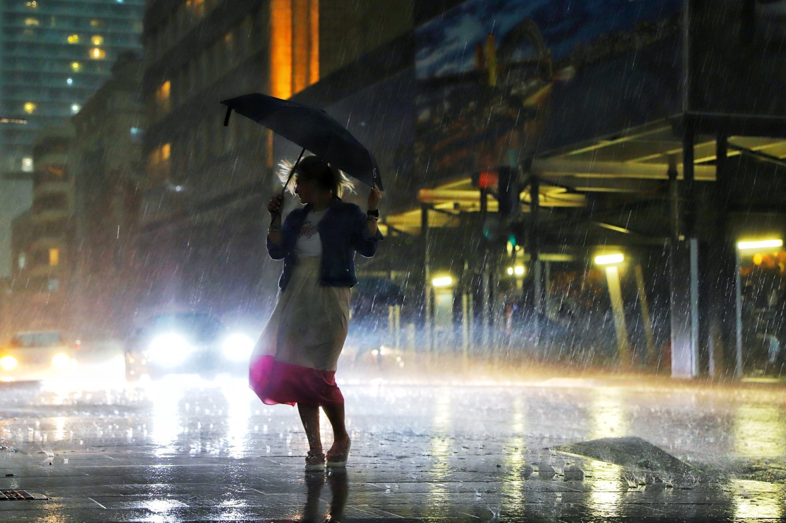 Nước mưa cũng có thể trở thành một nguồn cấp điện hiệu quả. Ảnh: Cesare Fel/EyeEm/Getty Images. 