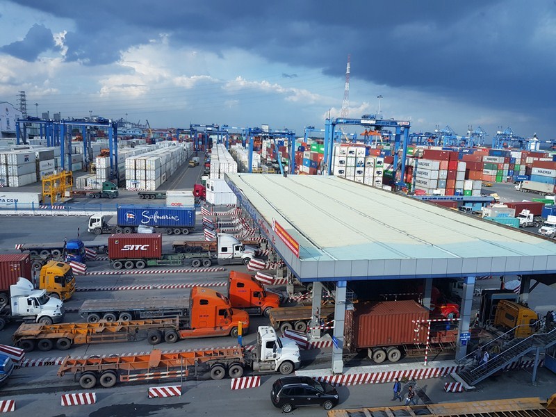 Để tăng tính cạnh tranh thương mại, Việt Nam cần xây dựng cơ sở hạ tầng giao thông trên quan điểm về logistic
