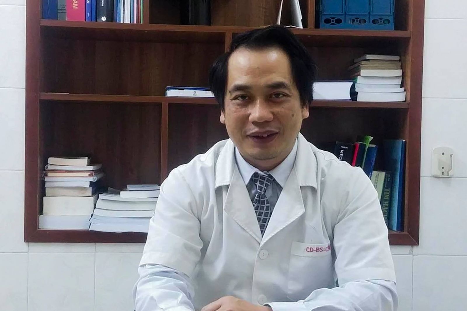 Bác sĩ Nguyễn Trung Cấp, Trưởng khoa Cấp cứu Bệnh viện Bệnh nhiệt đới Trung ương. Ảnh: Sức khoẻ đời sống