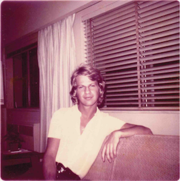 Gaétan Dugas, ở Vancouver, năm 1972, trước khi bị gán là “bệnh nhân số 0” của đại dịch AIDS.