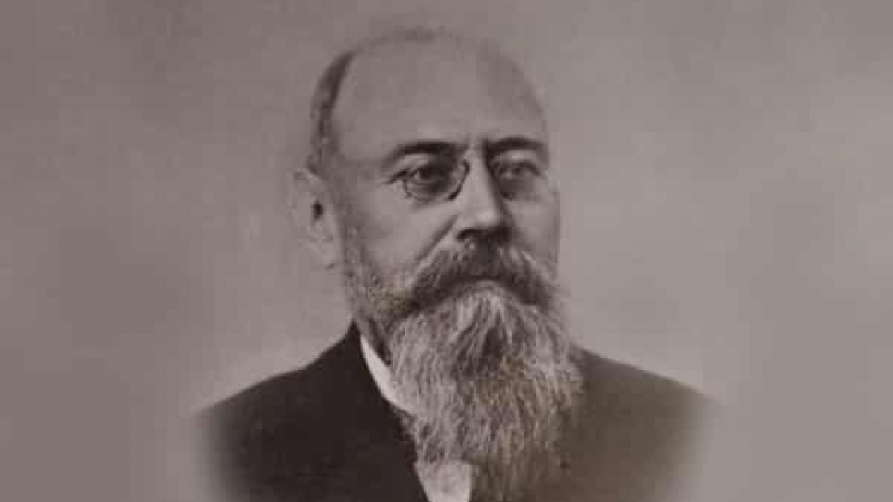 Gustave Dumoutier đến Bắc Kỳ năm 1886 và qua đời tại Đồ Sơn (Hải Phòng) năm 1904. Mộ phần của ông được xây cất ở nghĩa trang gần hồ Trúc Bạch, Hà Nội. Ảnh: INT