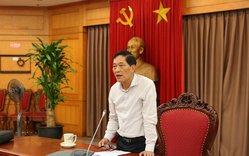 Thứ trưởng Trần Văn Tùng phát biểu tại buổi họp. Ảnh: NV