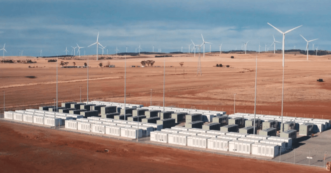 Nhà máy pin khổng lồ của Tesla tại Úc