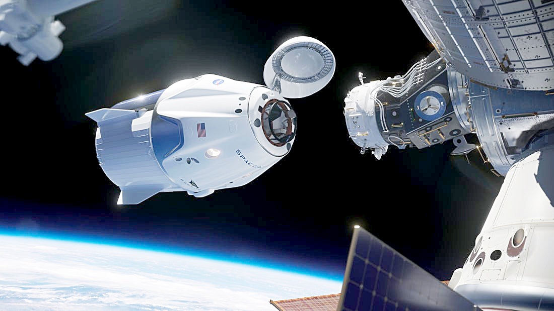Khoảnh khắc Crew Dragon kết nối với ISS - Ảnh: NASA