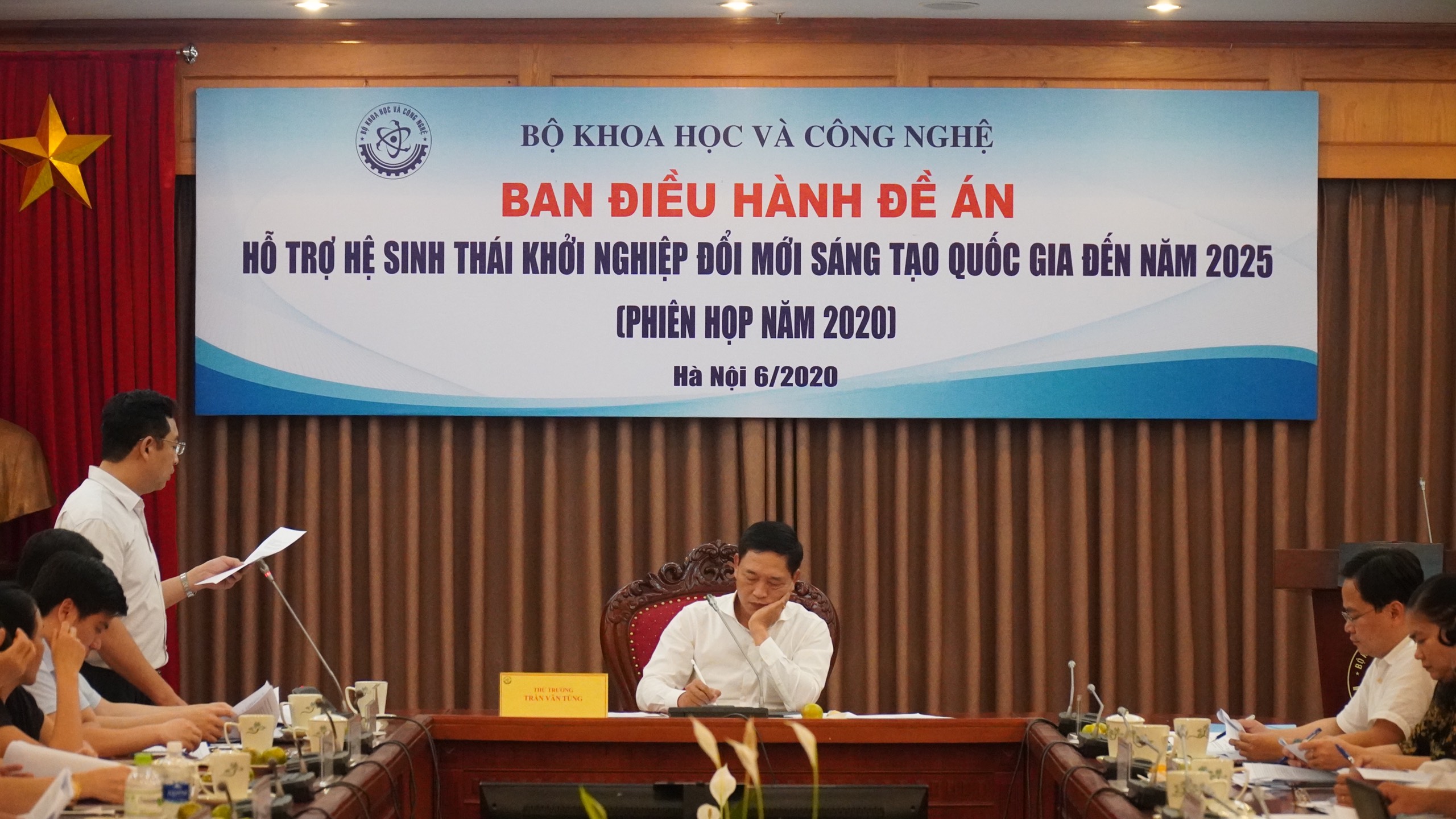 Anh Phạm Nam báo cáo kết quả hoạt động 2019 và phương hướng 2020. Ảnh: MinH Công 