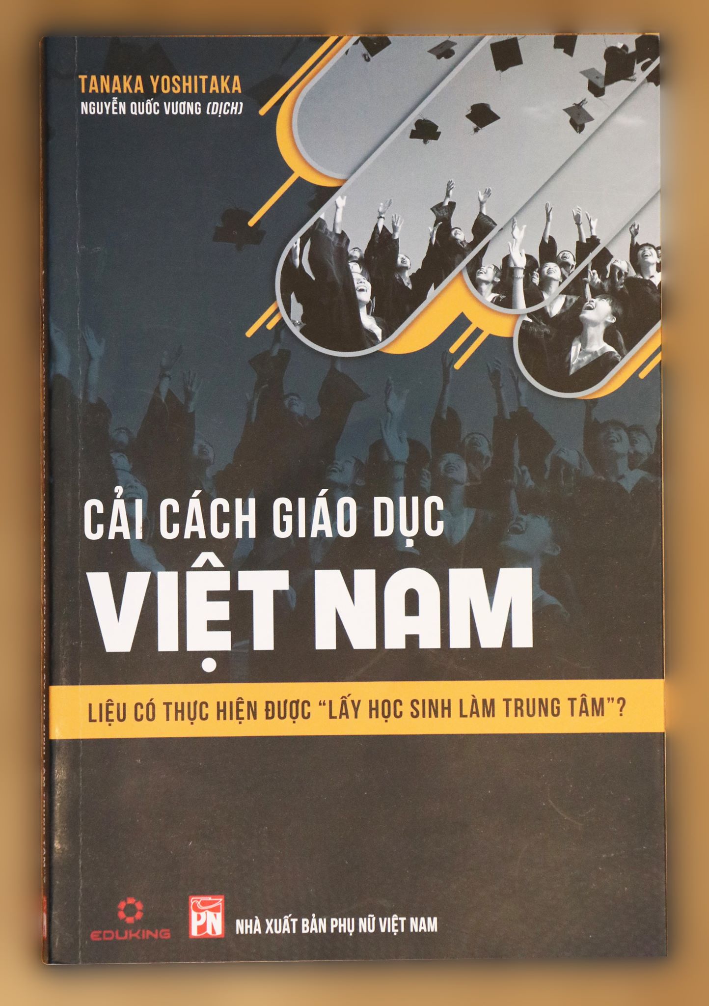 Bản tiếng Việt của cuốn sách vừa được Nxb Phụ nữ Việt Nam ấn hành tháng 7/2020.