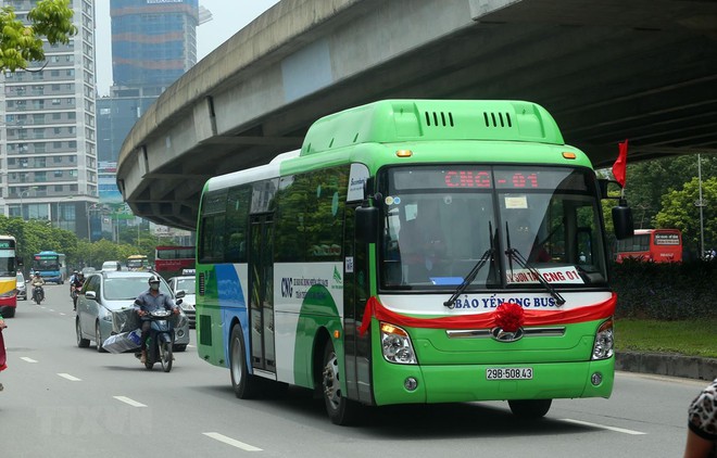 Từ tháng 8/2018, Hà Nội đã đưa vào vận hành một số tuyến xe bus sử dụng nhiên liệu sạch CNG