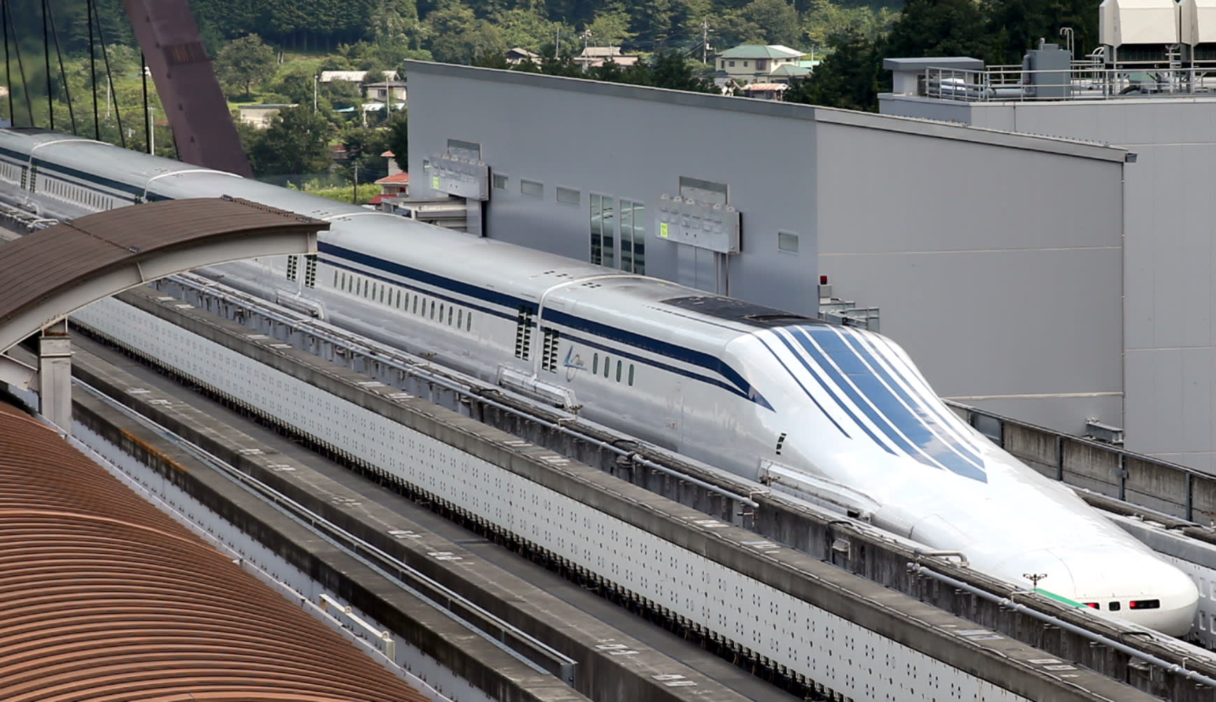 Tàu maglev (Chuo Shinkansen) của Nhật Bản có thể chạy với tốc độ tối đa lên đến 603 km/h. Ảnh: Wikimedia.