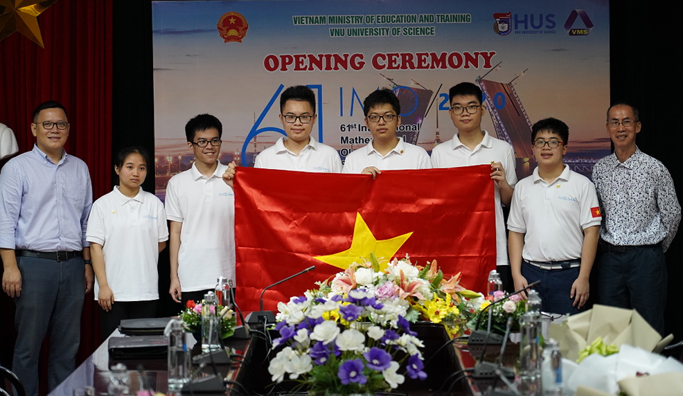 Đội tuyển Olympic Toán quốc tế Việt Nam. Ảnh: Bộ GD&ĐT