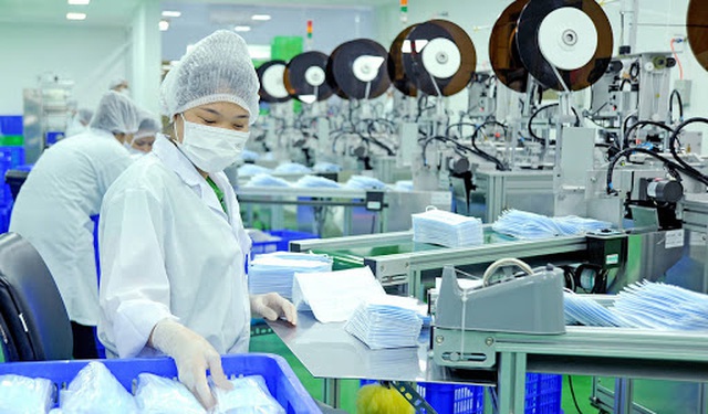 Trong thời kỳ diễn ra đại dịch Covid-19, Tổng cục Tiêu chuẩn Đo lường Chất lượng đã mở toàn bộ kho dữ liệu về tiêu chuẩn trong các lĩnh vực sản xuất thiết bị y tế, khẩu trang… cho các doanh nghiệp Việt Nam sử dụng. Nguồn: Dantri