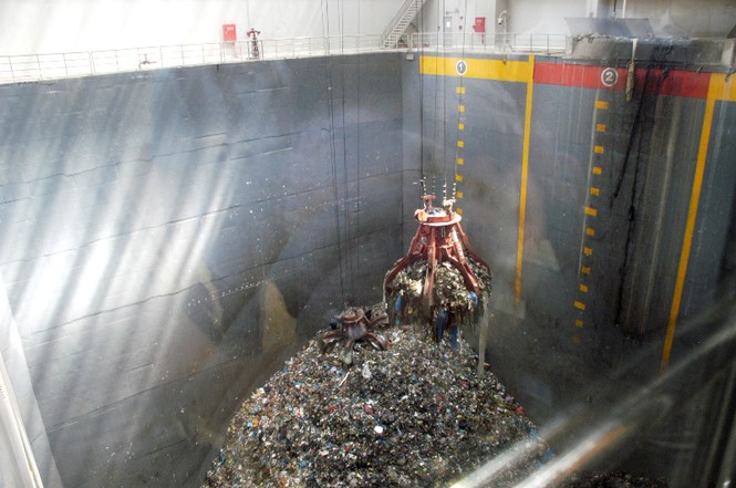 Khu xử lý rác bên trong nhà máy điện rác Cần Thơ. Đây là một trong số ít các nhà máy điện rác đã đi vào hoạt động hiệu quả tại Việt Nam. Nguồn: tienphong 