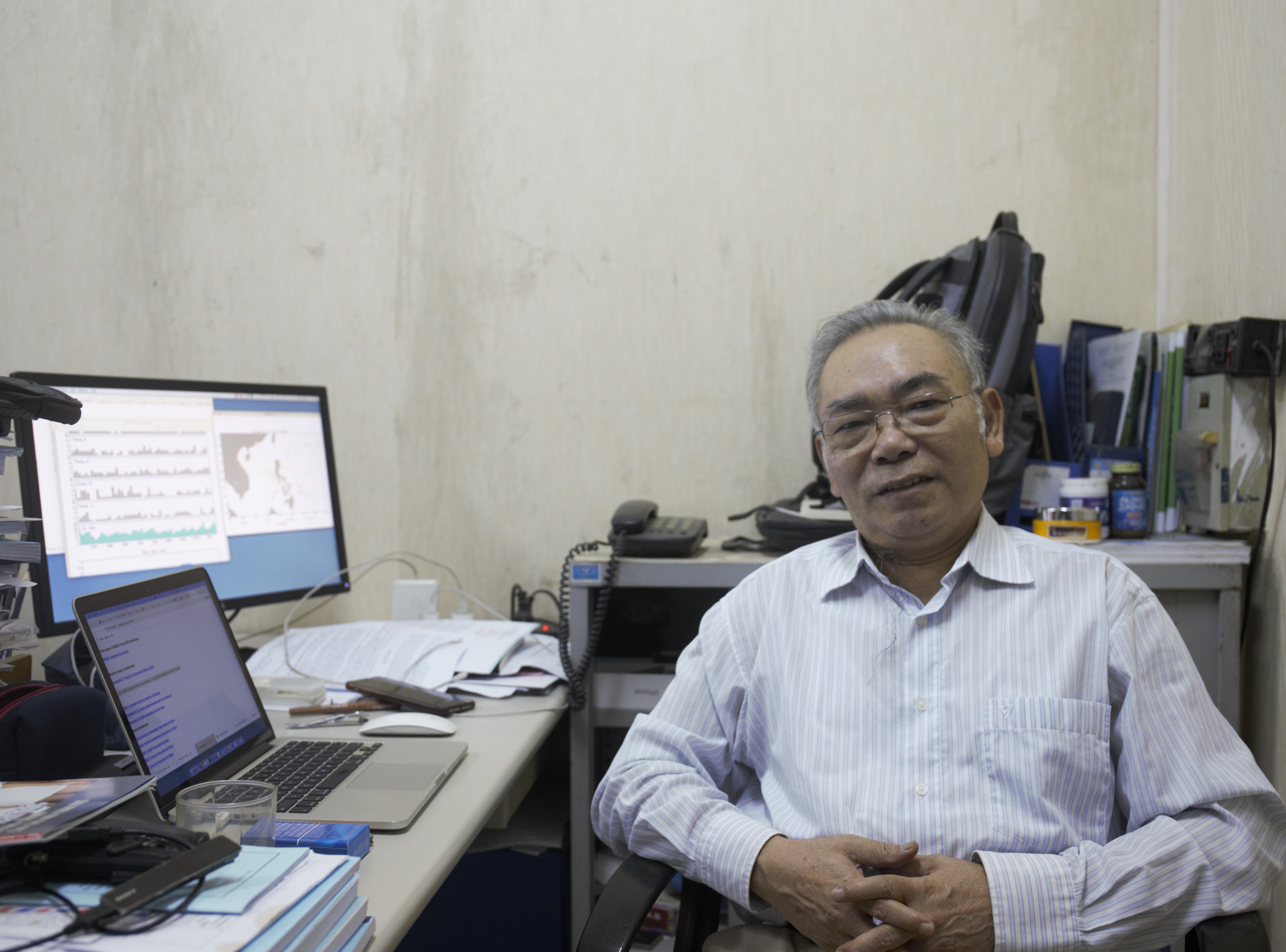 Giáo sư Phan Văn Tân, Khoa Khí tượng, Khí hậu và Hải dương học (trường ĐH Khoa học tự nhiên, ĐHQGHN).
