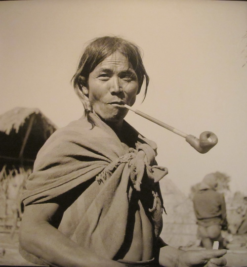 Nhiếp ảnh gia người Pháp Jean Marie Duchange đã chụp những bức ảnh về đồng bào dân tộc thiểu số trong chuyến Tây Nguyên từ tháng 6/1952 - 7/1955. Ảnh: baoquangngai