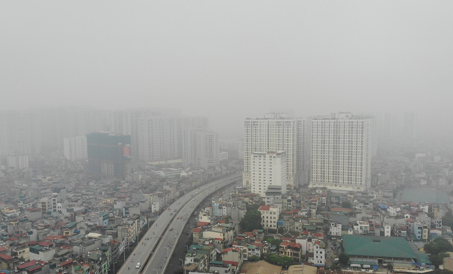 Ô nhiễm không khí ở Hà Nội: Những câu hỏi không dễ trả lời