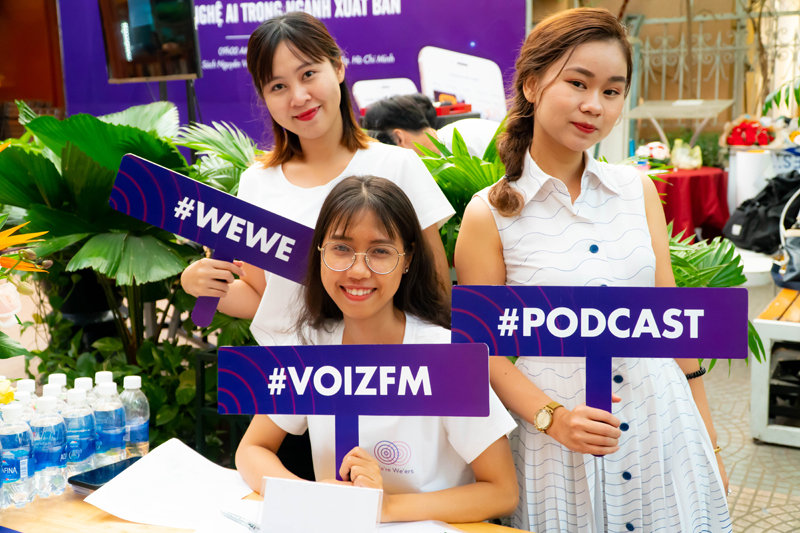 Voiz FM nhận được sự ủng hộ nhiệt tình từ những người nghe tôn trọng bản quyền. Nguồn: NVCC