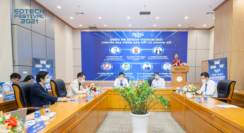 Ông Phạm Tuấn Hiệp chia sẻ về những điểm mới của cuộc thi EdTech Vietnam 2021. Ảnh: BTC