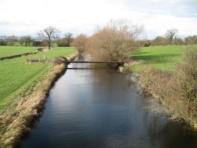 .A section of exposed pipeline crossing the Stroudwater Canal, near to Whitminster, Gloucestershire. Photo: Caroline Tandy/Wikimedia Commons