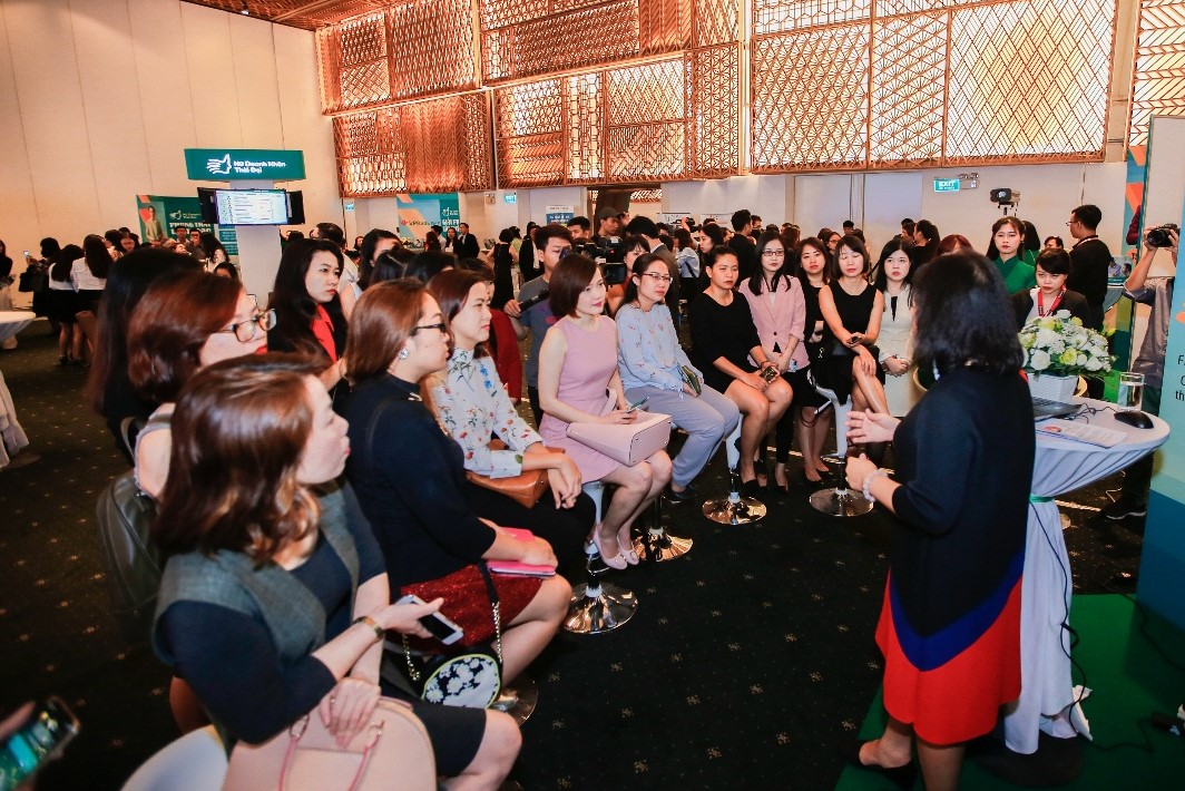 Doanh nghiệp do nữ làm chủ đang phát triển ở Việt Nam. Trong ảnh, một buổi chia sẻ kiến thức của chuyên gia với các nữ doanh nhân năm 2017 | Ảnh: Ngaynay