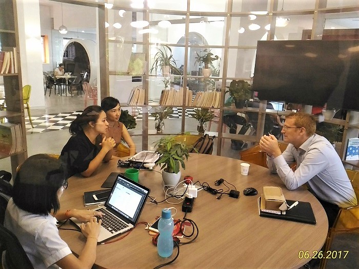 Chuyên gia quốc tế chia sẻ kinh nghiệm với các startup và chuyên gia Việt Nam | Ảnh: SwissEP, 2017