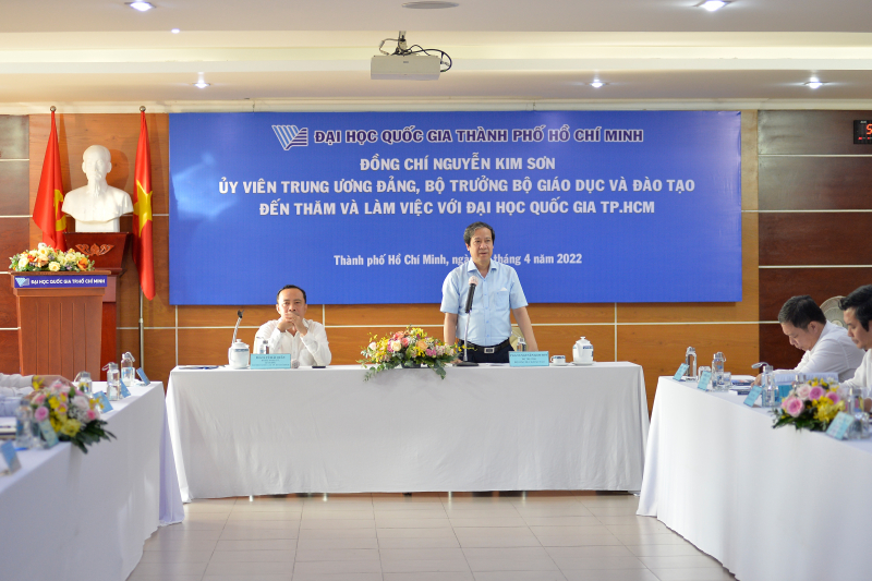 Bộ trưởng Nguyễn Kim Sơn ghé thăm và làm việc với ĐHQG-HCM. Ảnh: Thiện Thông