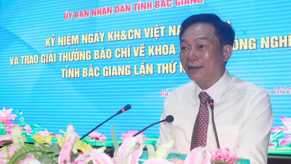 Ông Nguyễn Thanh Bình, Giám đốc Sở KH&CN tỉnh Bắc Giang phát biểu trong buổi lễ. Nguồn: baobacgiang.com.vn