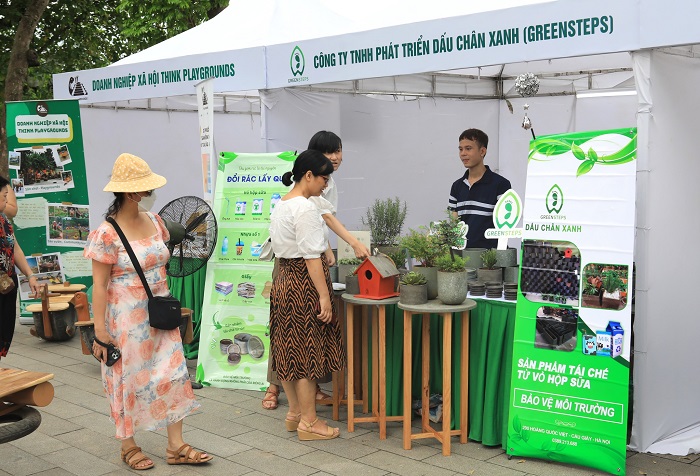 Công ty Greensteps giới thiệu về sản phẩm chậu trồng cây làm từ vỏ hộp sữa tái chế  
