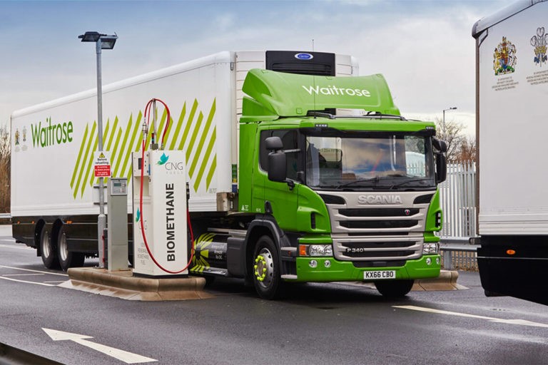 Một trạm nạp khí biomethane cho xe tải ở Vương quốc Anh | Ảnh: CNG Fuels 
