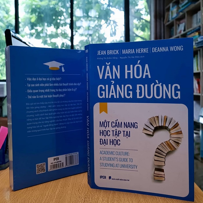 Ấn bản lần thứ 4 (năm 2020) của Nhà xuất bản Red Globe vừa được Nhà xuất bản Dân trí và nhãn hiệu sách IPER phát hành bằng tiếng Việt năm 2022. Ảnh: TAĐ