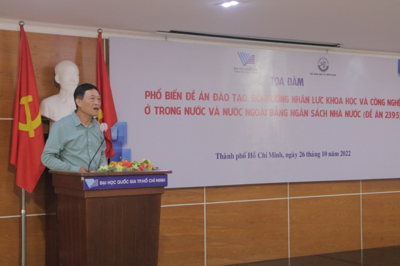 Thử trưởng Bộ KH&CN Trần Văn Tùng phát biểu tại tọa đàm. Ảnh: VNUHCM