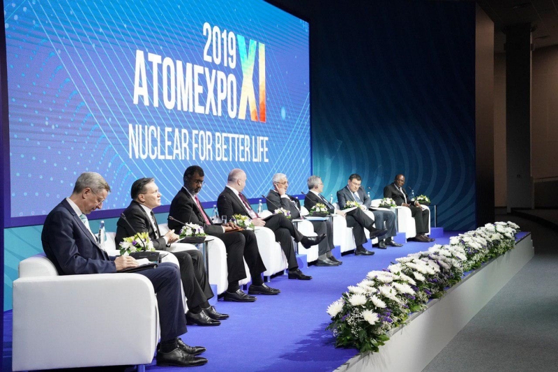 Phiên họp toàn thể tại Diễn đàn ATOMEXPO 2019. Ảnh: Thu Quỳnh