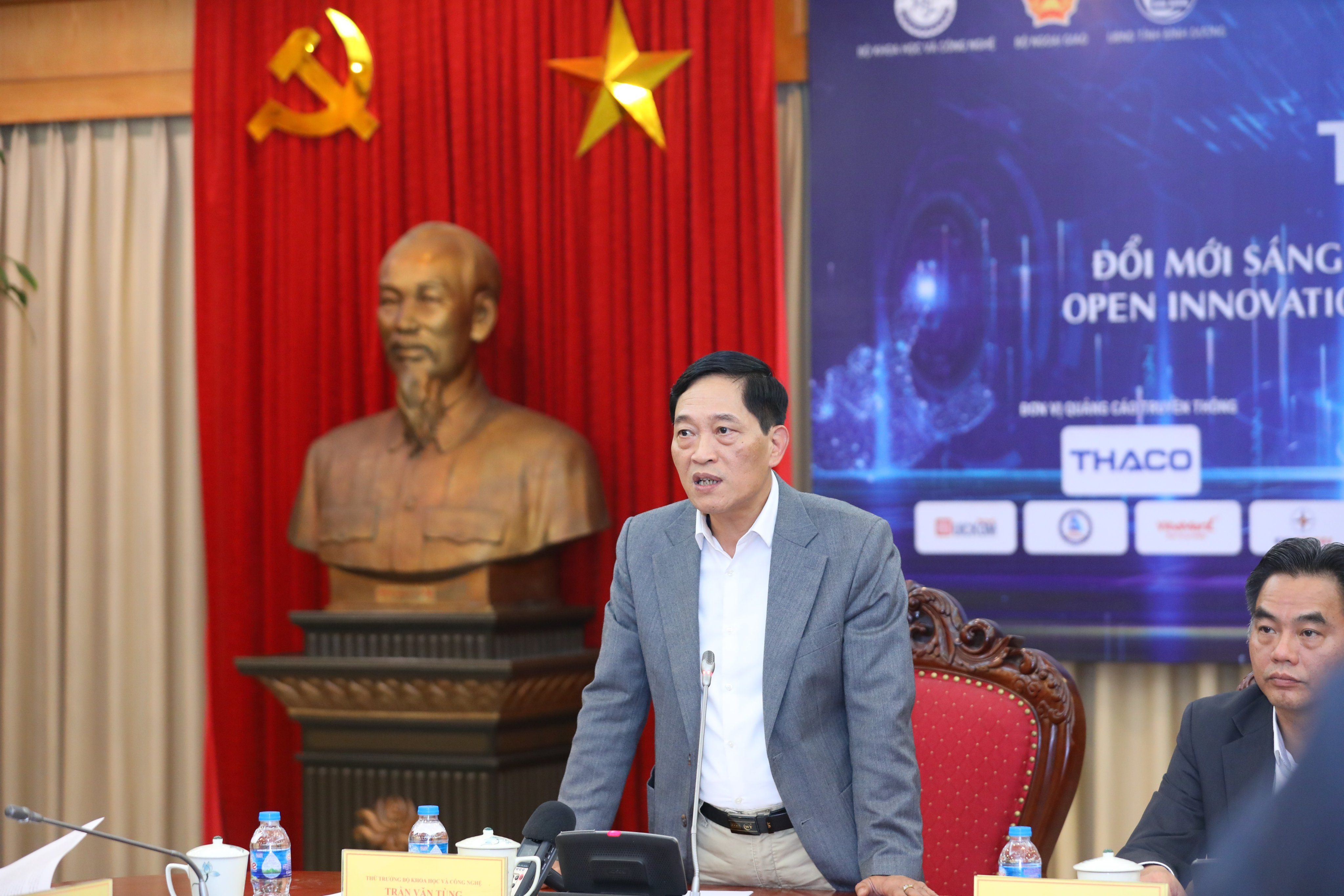 Thứ trưởng Bộ KH&CN Trần Văn Tùng phát biểu trong họp báo. Nguồn: MOST