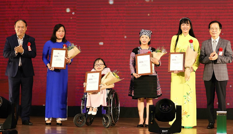 Bốn cá nhân được trao giải thưởng hạng mục Sống đẹp