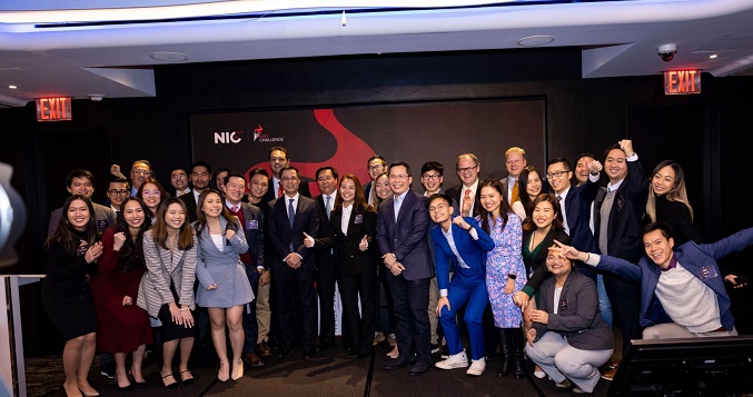 Các startup, diễn giả và khách mời tham gia chung kết VietChallenge 2022. Ảnh: BTC