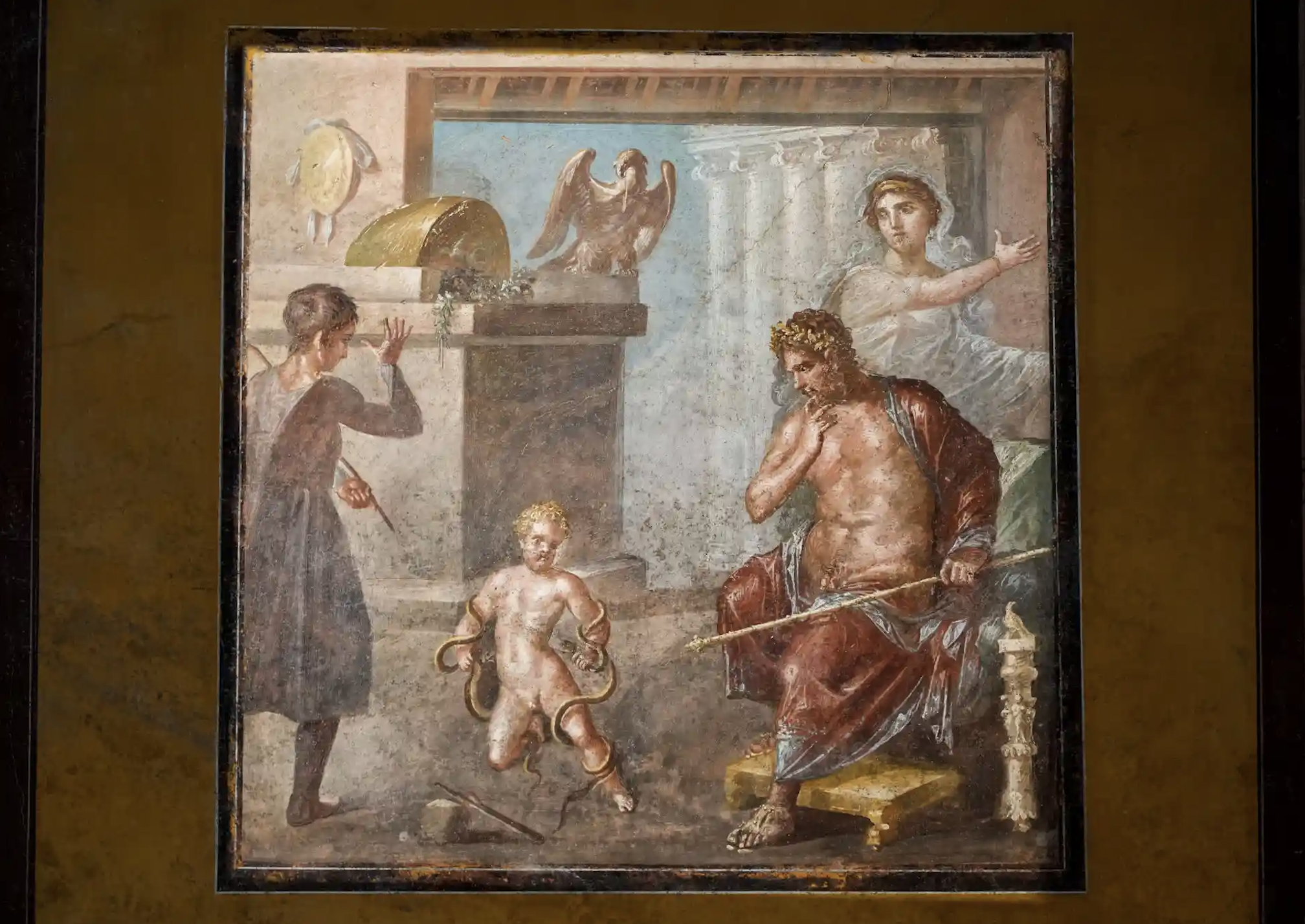 Quang cảnh một bức bích họa mô tả Hercules khi còn là một đứa trẻ đang bóp cổ những con rắn tô điểm cho 'triclinium', hay phòng ăn, được gọi là Hall of Pentheus Ảnh: Andrew Medichini/AP