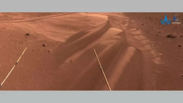 Ảnh cồn cát trên sao Hỏa do xe tự hành Zhurong chụp được trước khi ngủ đông vào tháng 5/2022. Ảnh: CNSA/PEC