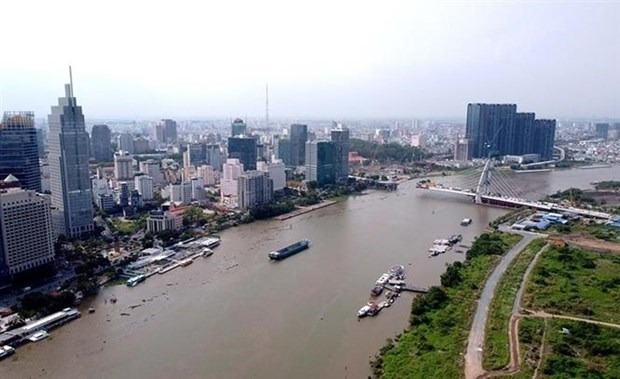 Khu trung tâm quận 1 (Thành phố Hồ Chí Minh) bên bờ sông Sài Gòn