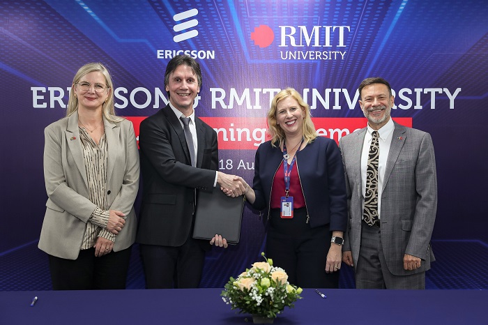 Ericsson và RMIT đã ký thỏa thuận thành lập Phòng thí nghiệm AI RMIT & Ericsson ngày 18/8. Ảnh: RMIT