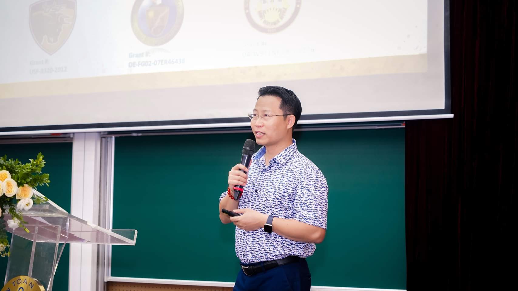 Giáo sư Phan Mạnh Hưởng là chuyên gia trong phát triển các vật liệu nhiệt từ và vật liệu kháng từ cho các công nghệ cảm biến thông minh và làm lạnh nhiệt từ. Nguồn: VINIF