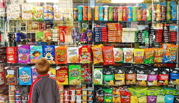 Thực phẩm siêu chế biến chiếm phần lớn trong các siêu thị, cửa hàng tiện lợi - Nguồn: ncdalliance.org
