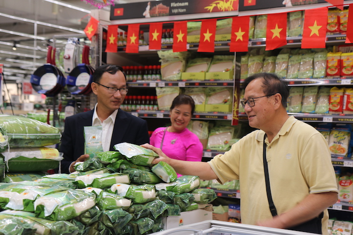 Thương hiệu gạo “Cơm Việt Nam Rice” của Lộc Trời nhận được phản hồi tích cực của người tiêu dùng tại Pháp. 