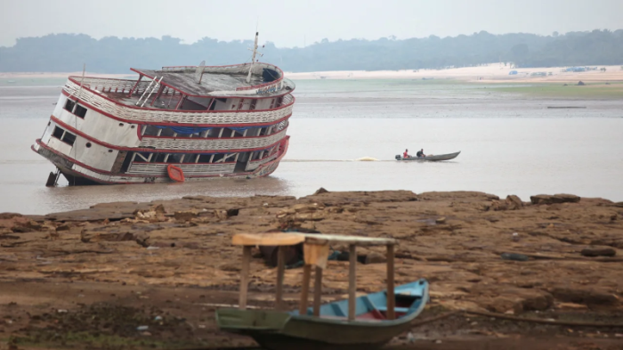 Những chiếc thuyền mắc kẹt tại David's Marina trên Rio Negro, Manaus, Brazil. Nguồn: Bruno Kelly/Reuters