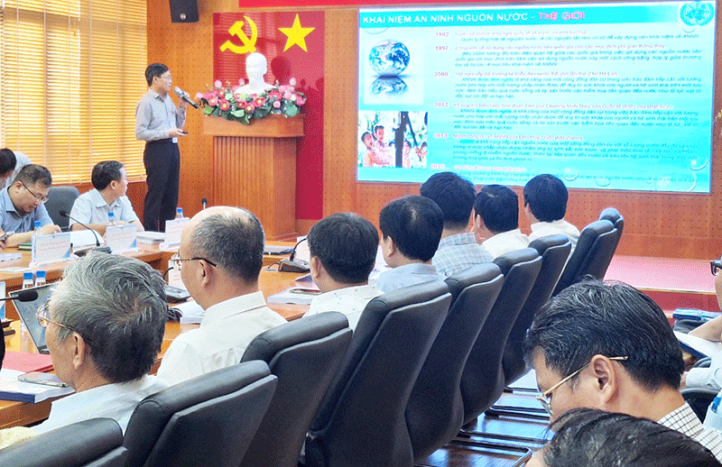 GS.TS. Nguyễn Văn Tỉnh, Chủ nhiệm Chương trình KC.14/21-30 giới thiệu về Chương trình.  Ảnh: KA
