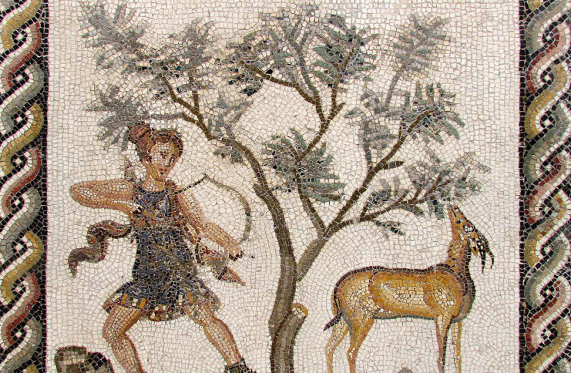 Một bức tranh khảm mô tả nữ thần mặt trăng và săn bắt Artemis của thần thoại Hy Lạp. Ảnh: Wikimedia Commons