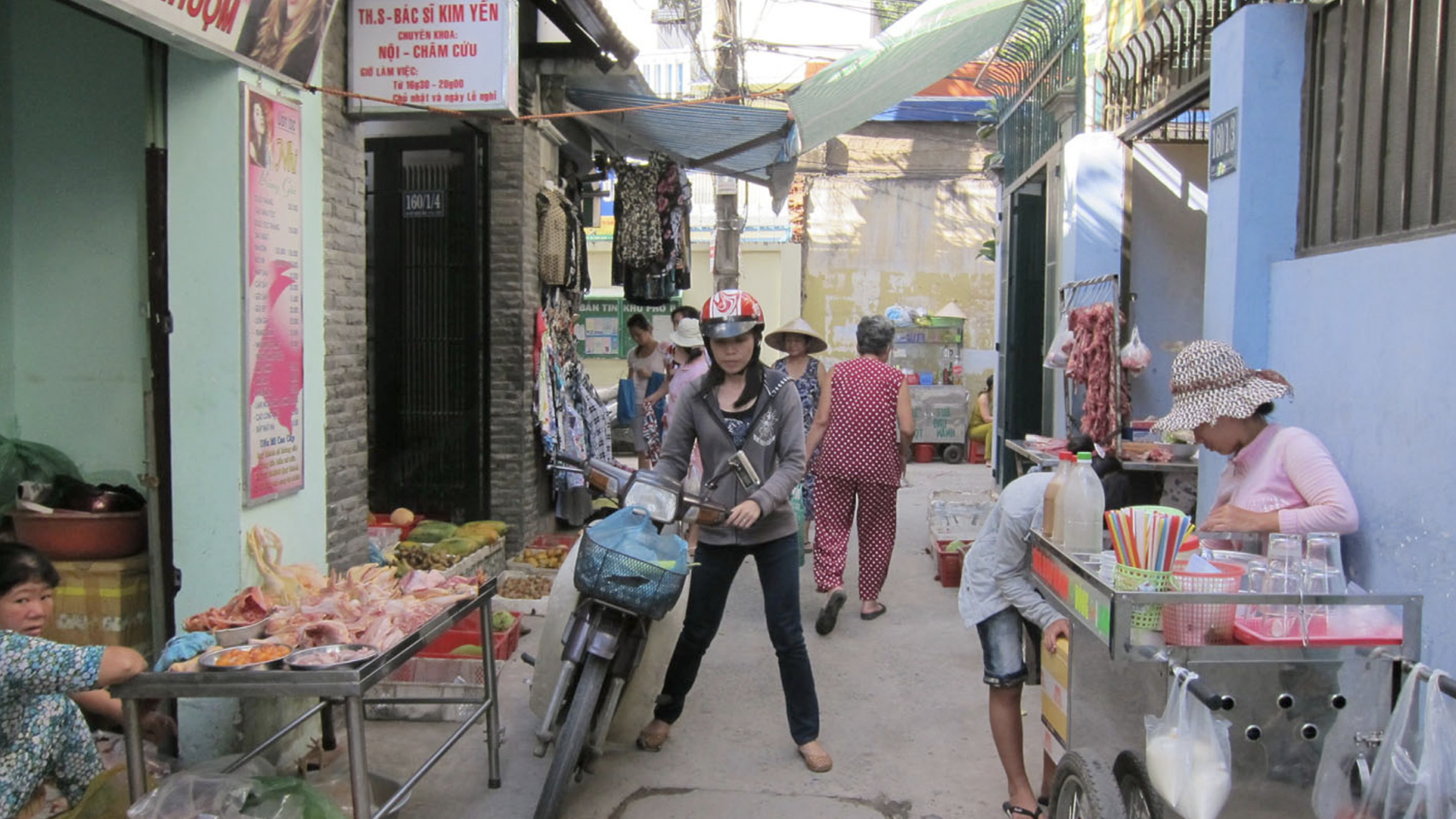 phiên chợ sáng tại quận Bình Thạnh Nguồn: M. Gibert, 2011