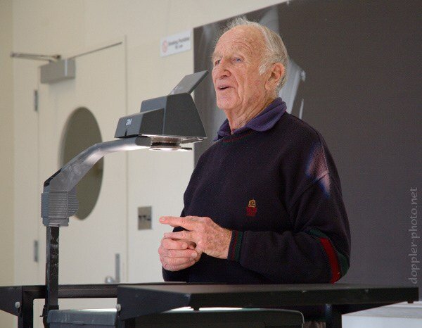Nhà khí tượng học Edward N. Lorenz (1917–2008).