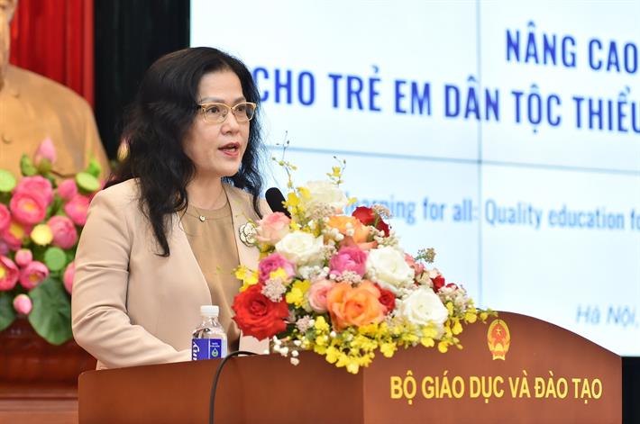 Thứ trưởng Bộ GDĐT Nguyễn Thị Kim Chi phát biểu tại buổi lễ
